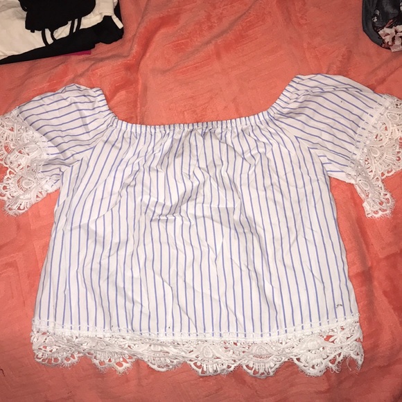 💙White and Light Blue Striped Top 🤍 - Picture 1 of 2